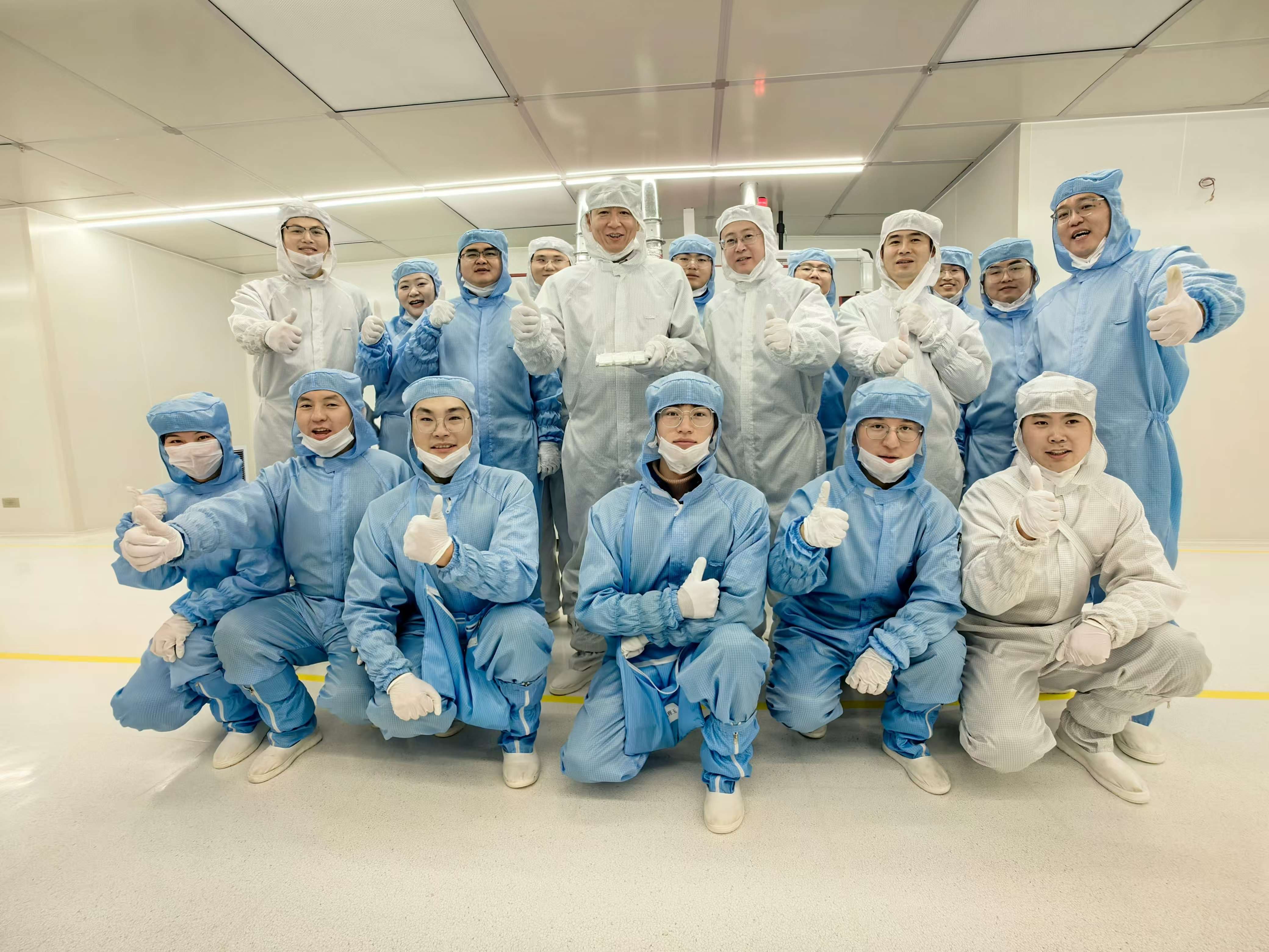 再创新篇：J9集团电子安徽省首条先进工艺SiC车规功率？椴001号产品成功下线